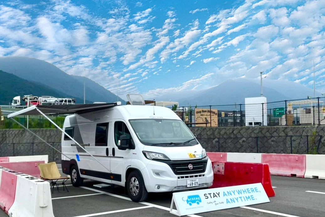 新名神 鈴鹿PAのキャンピングカー