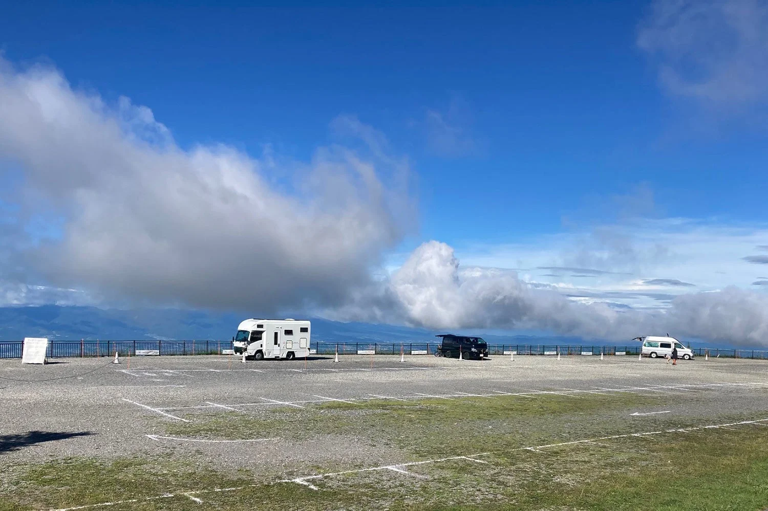 道の駅 美ヶ原高原に停まるキャンピングカー